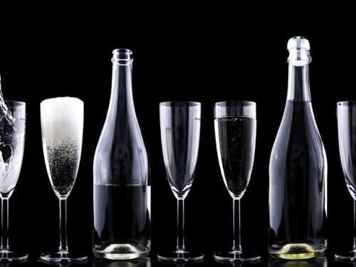 Champagne: storia, uvaggio, caratteristiche, sapore, abbinamenti